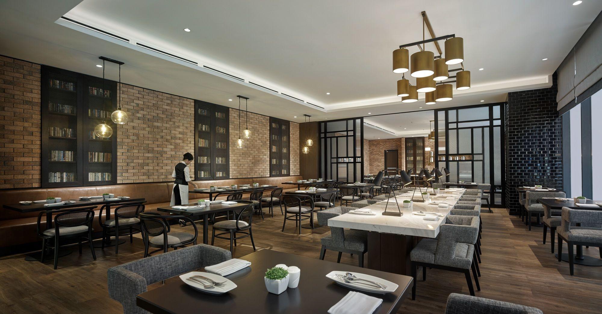 Hotel Stripes Kuala Lumpur, Autograph Collection Екстер'єр фото The restaurant