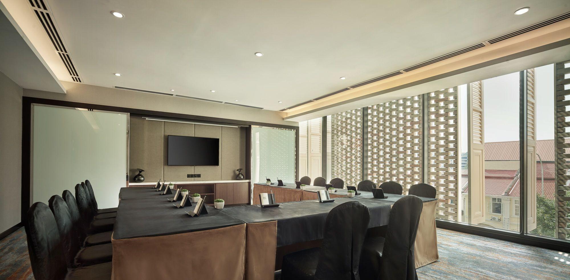 Hotel Stripes Kuala Lumpur, Autograph Collection Екстер'єр фото Meeting room at the hotel